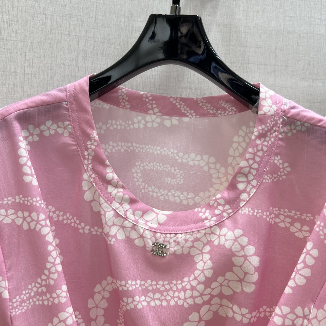 CHA 2025 S/S Short Sleeve Top with Ribbon & Camellia Print 4 cmp i1748160853934 9810 0 2