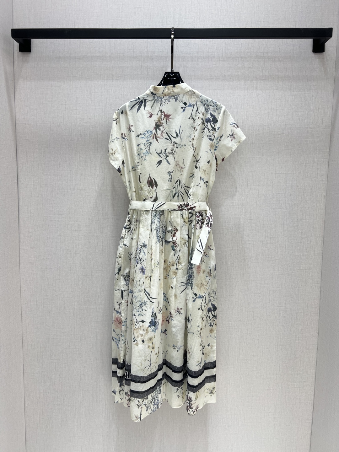 Elegant Floral Print Cotton Dress with Mandarin Collar - Spring/Summer 2025 9 cmp i1748767613637 5602 0 7