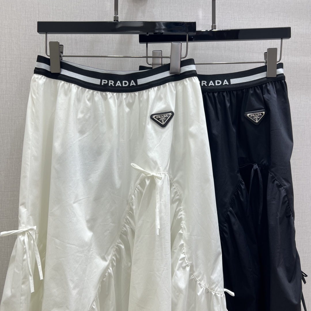 PRA 2025 S/S Woven Logo Long Skirt - Classic & Chic, Various Styles 5 cmp i1750443980716 6019 0 3