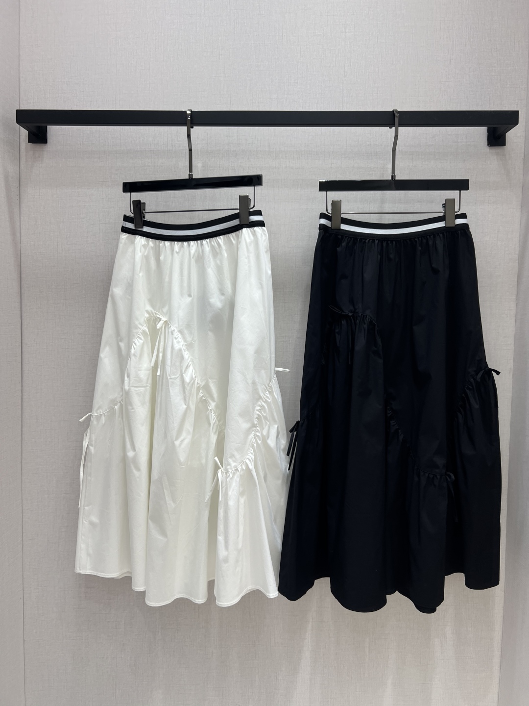 PRA 2025 S/S Woven Logo Long Skirt - Classic & Chic, Various Styles 9 cmp i1750443983579 5328 0 7