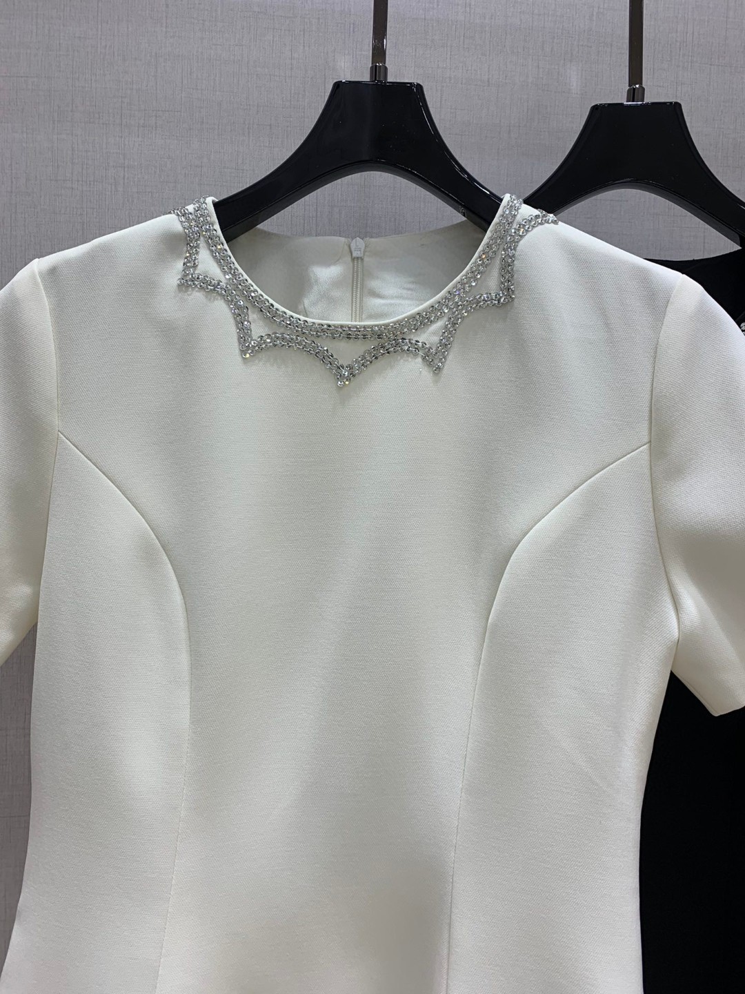 Valen 2025 Spring/Summer Rhinestone Short Sleeve Dress - Elegant & Slim Fit 5 cmp a1751092829706 1665