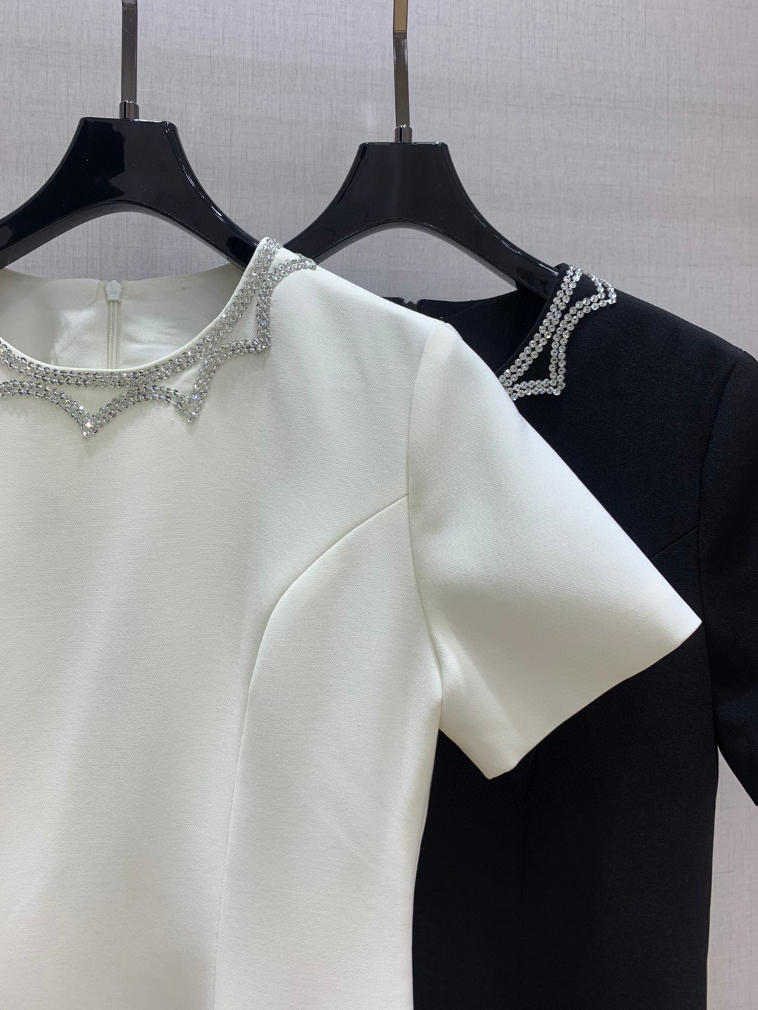Valen 2025 Spring/Summer Rhinestone Short Sleeve Dress - Elegant & Slim Fit 4 cmp a1751092829709 3858