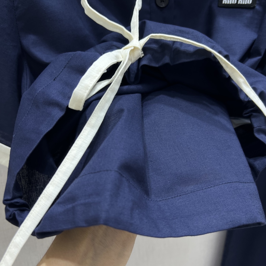 Miu Miu Linen Blend Pants Set - Effortless Style & Sophisticated Design 6 cmp a1752397776755 0228