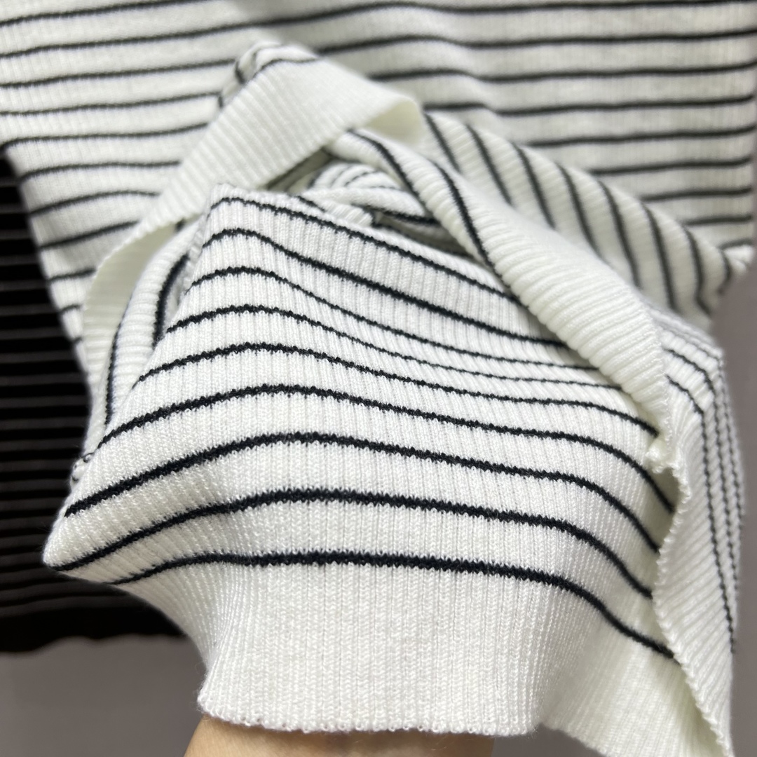 Prada Striped Wool-Blend Knit Vest - Chic & Comfortable, 2025 Collection 8 cmp a1753597686501 5451