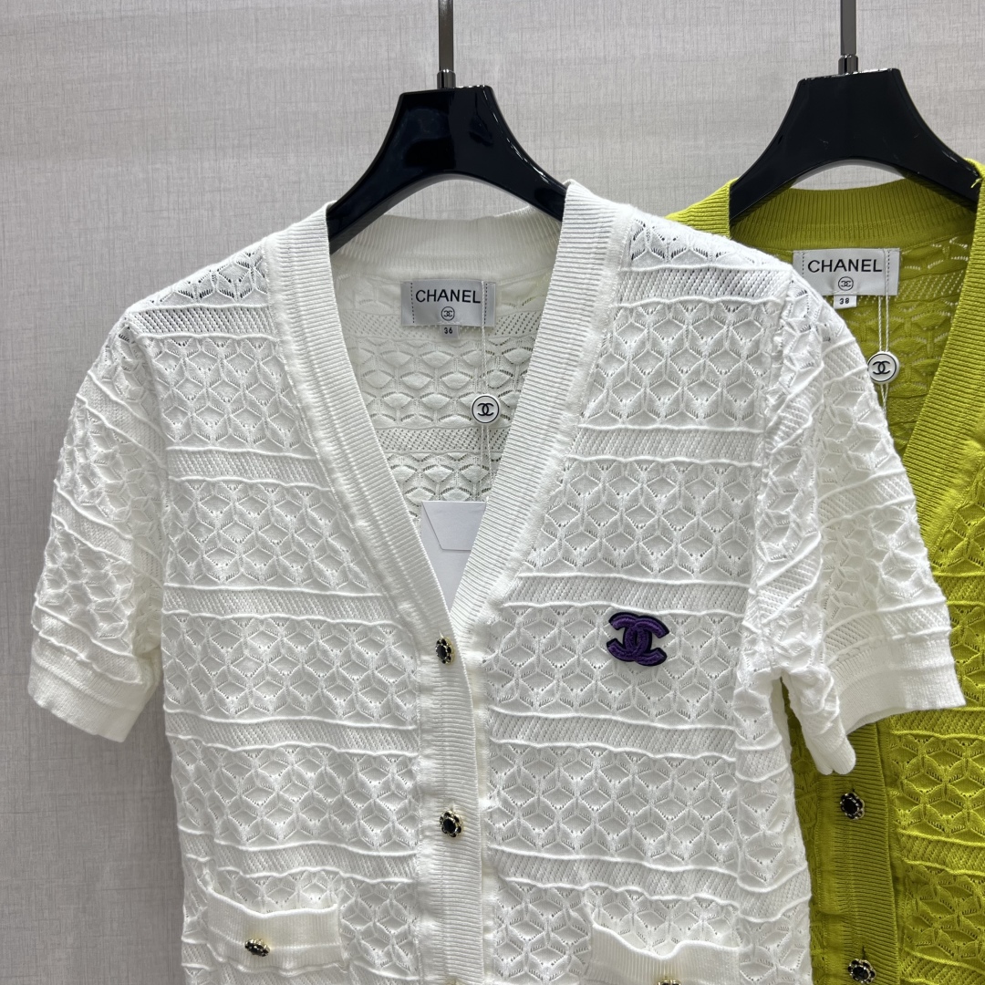 Chanel 2025 Early Autumn Cropped Cardigan - Elegant Openwork Knit Top 4 cmp a1753598590363 2781