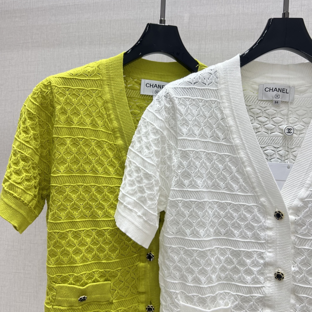 Chanel 2025 Early Autumn Cropped Cardigan - Elegant Openwork Knit Top 5 cmp a1753598590364 4136