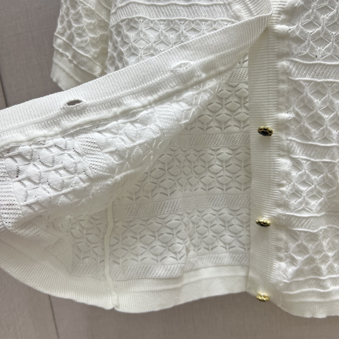 Chanel 2025 Early Autumn Cropped Cardigan - Elegant Openwork Knit Top 8 cmp a1753598617752 2208