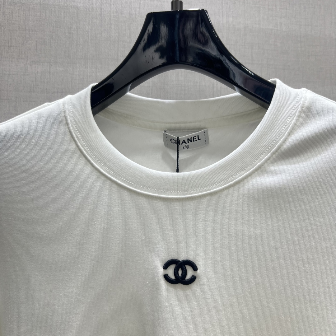 CH 2025 Summer Fashion Loose Casual Top with Embroidered Logo - Striped Colors 3 cmp i1753791530193 7785 0 1