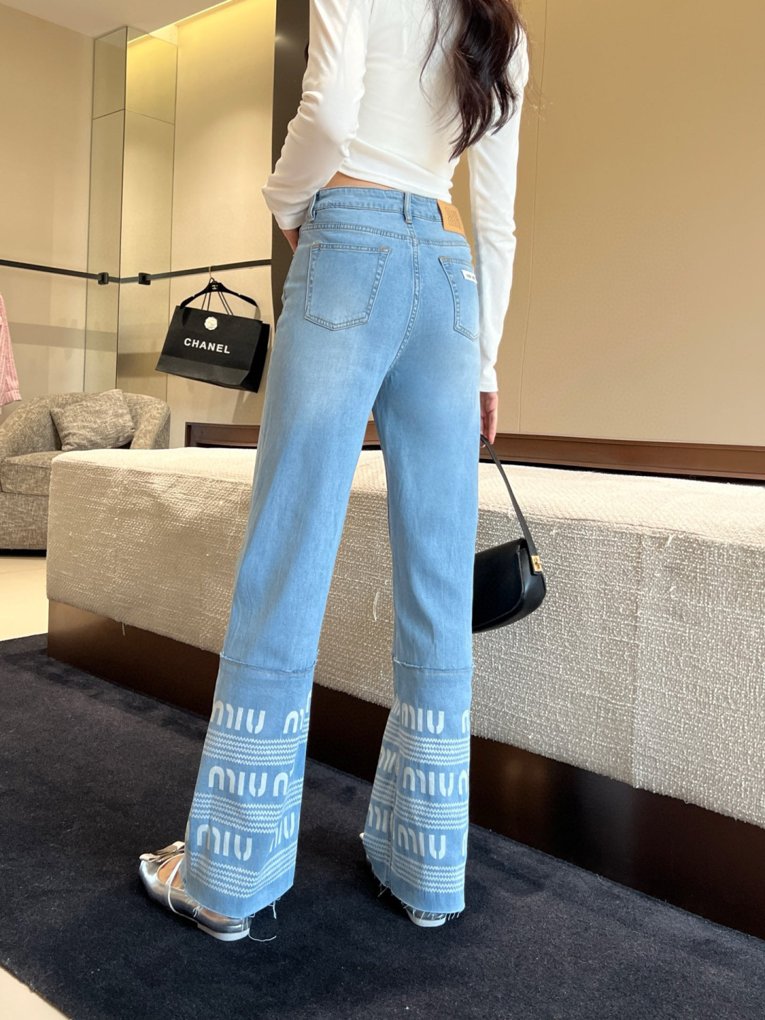 Miu Straight-Leg Pants 2025 New Collection - Soft, Comfortable, and Stylish 5 cmp i1754298725078 159 0 3