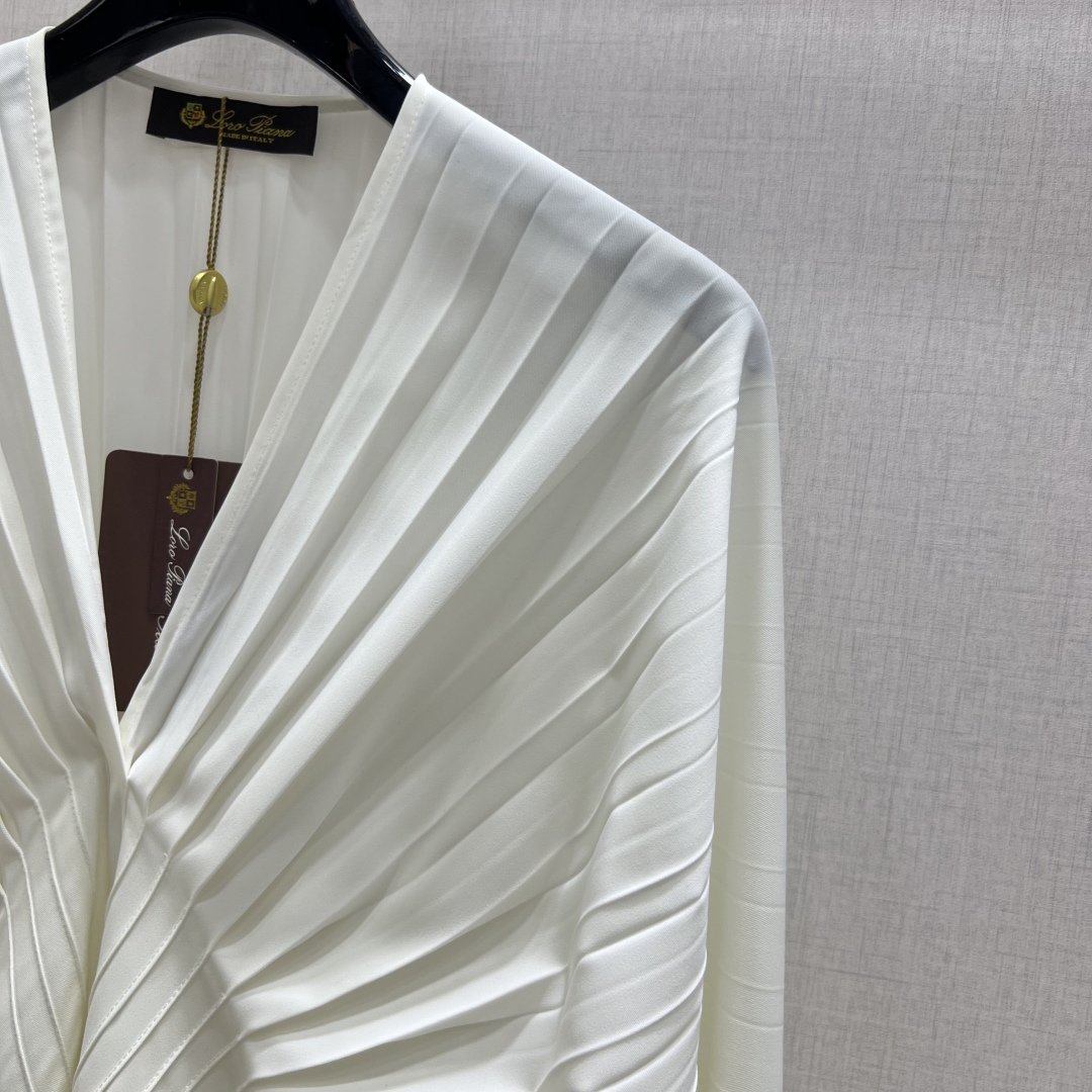 Elegant Pleated V-Neck Blouse with Flared Sleeves - Chic & Versatile 5 cmp a1754824831239 5281