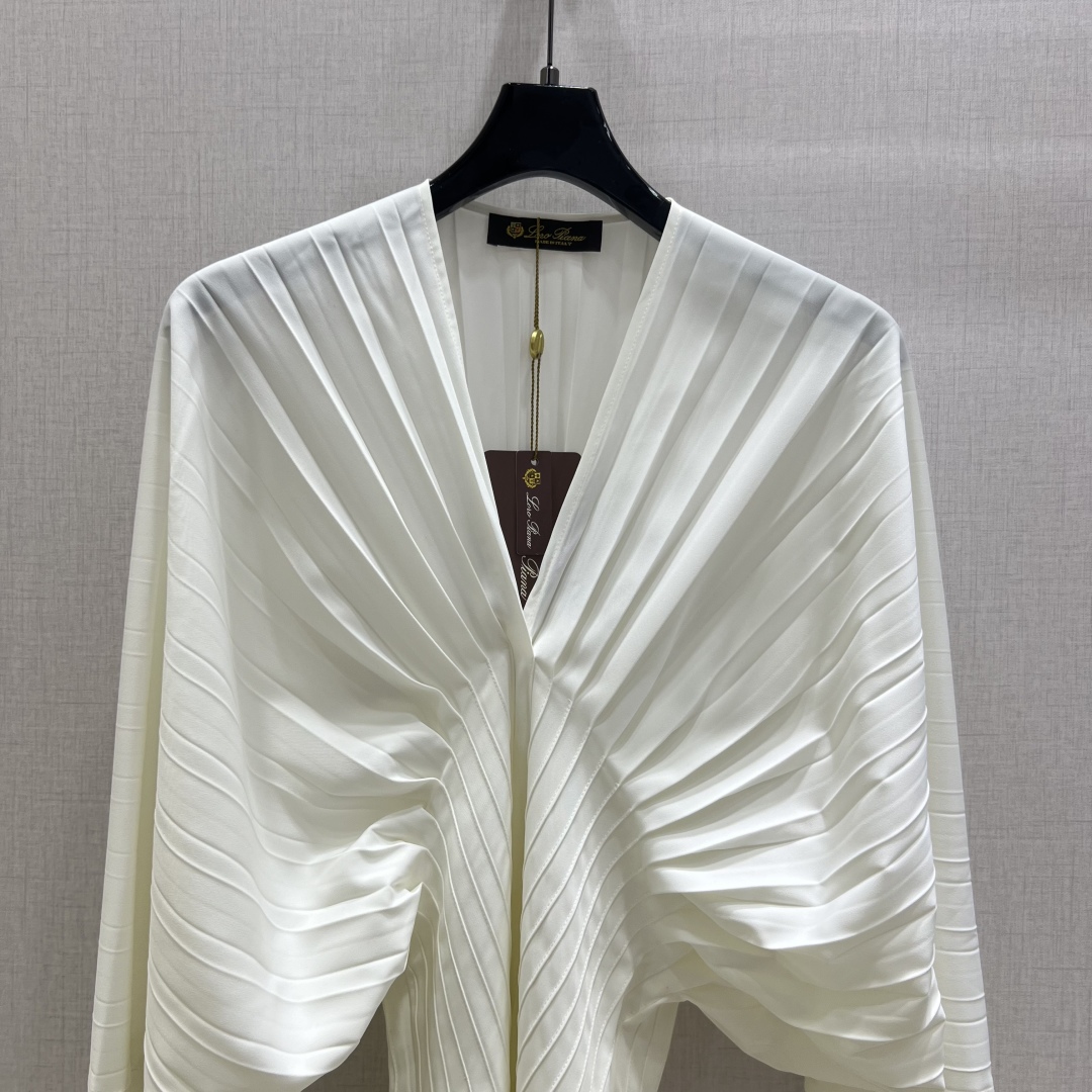 Elegant Pleated V-Neck Blouse with Flared Sleeves - Chic & Versatile 6 cmp a1754824831241 0878
