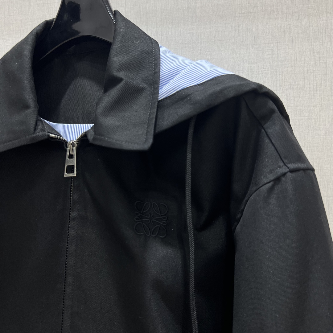 Loe Early Autumn 2025 Hooded Windbreaker with Striped Patchwork 5 cmp a1754979263201 3054