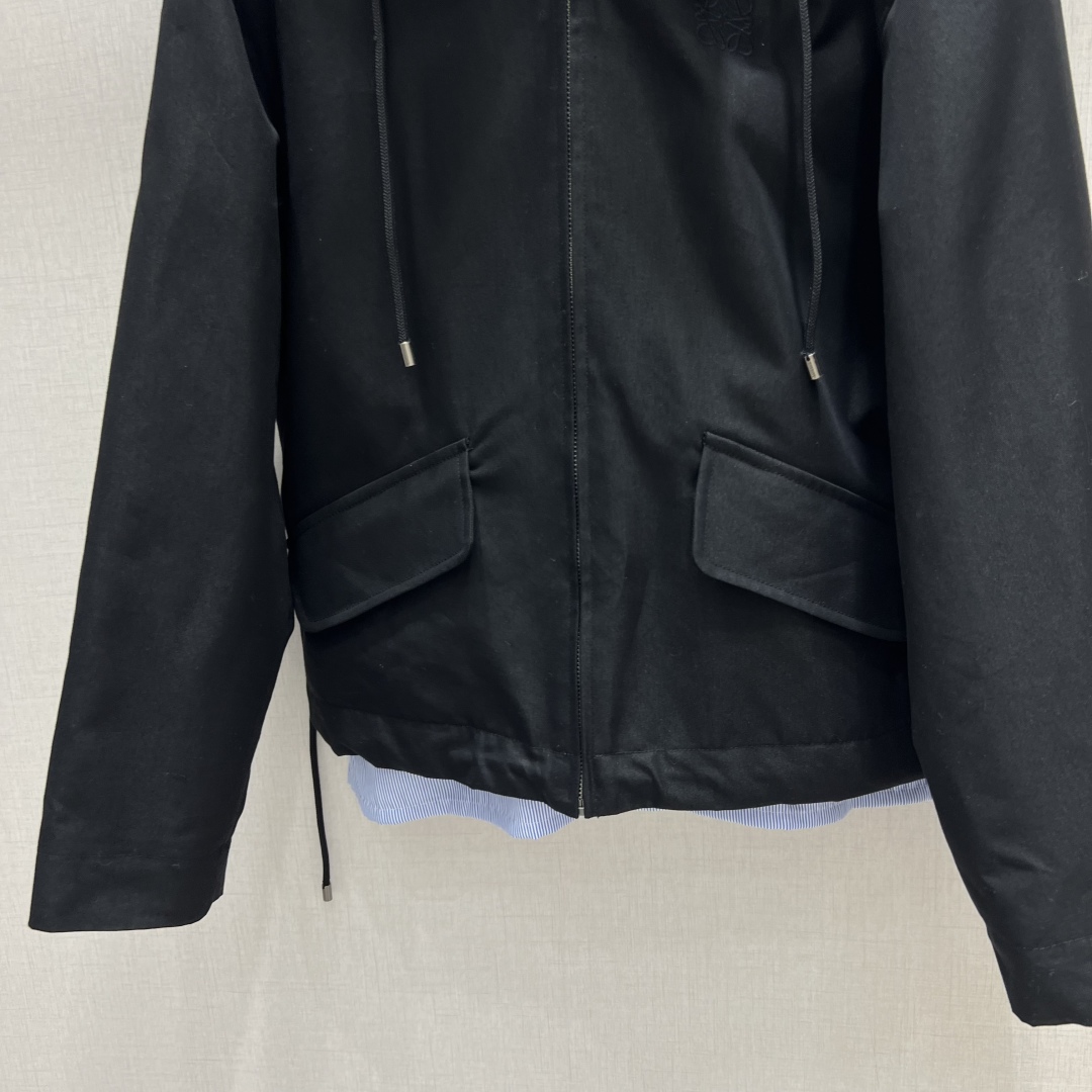 Loe Early Autumn 2025 Hooded Windbreaker with Striped Patchwork 6 cmp a1754979263212 1654
