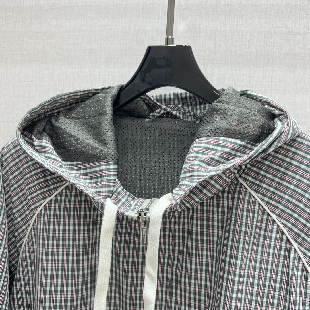 Miu Miu 2025 Early Autumn Plaid Hooded Jacket - Retro Style, Unisex 4 cmp a1754979989769 8583