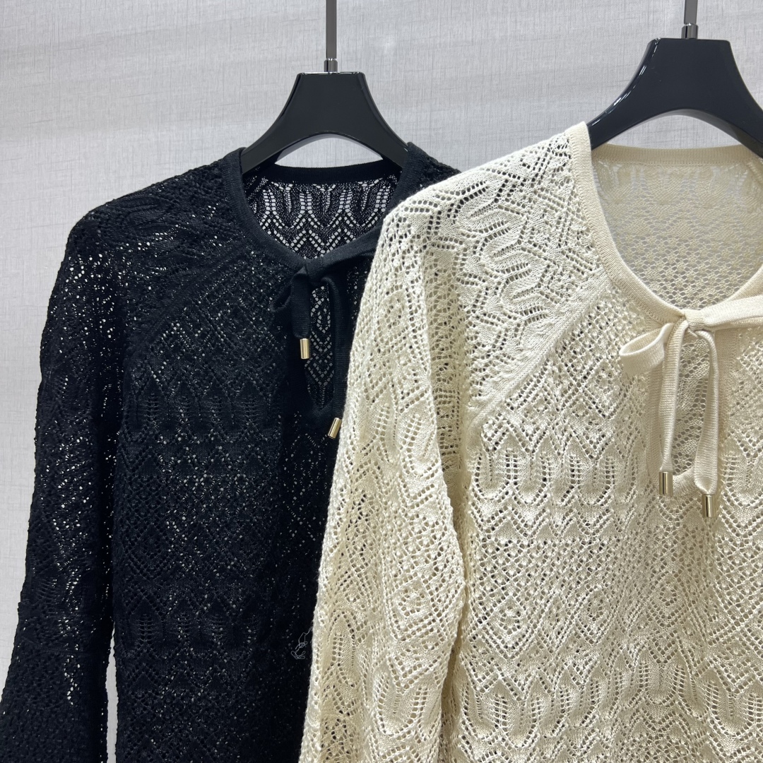 Zimmermann V-Neck Knitted Sweater - Elegant Bell Sleeve Design 6 cmp a1754980499679 1380