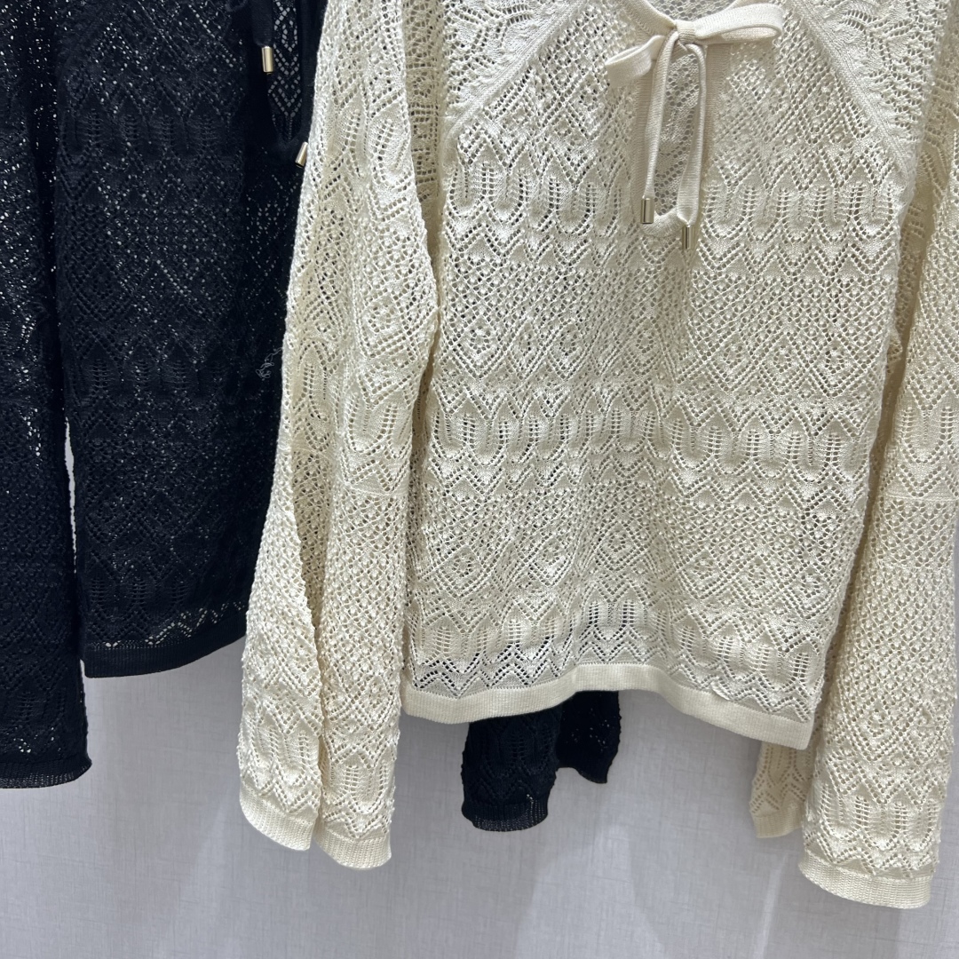Zimmermann V-Neck Knitted Sweater - Elegant Bell Sleeve Design 7 cmp a1754980505897 3175