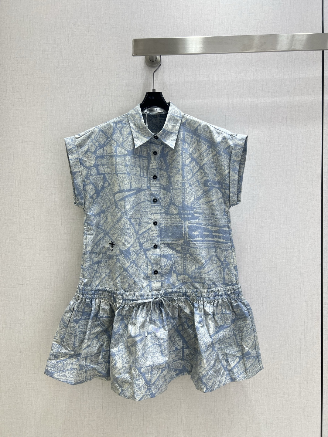 NO:496176,Highly recommended DIO*2025 early autumn new style printed pleated dress. Fall in love with high-end handicraft workshop series. Very high-end imported high-density texture. Look carefully at the details. The upper body is very cool, clean and elegant. Improve temperament~~Full according to the level of high-quality ready-to-wear. You can't help but love. A must-have item for temperament. One color. SML code. High-quality ABC,,dior, skirts,alexander wang.19860909强烈推荐 DIO*2025早秋新款 印花压褶连衣裙 一眼爱上高级手工坊系列款 非常高级的进口高密度质地 仔细看细节 上身非常飒 干净有品 提气质~~完全按照高定成衣水准 无法不爱 气质MM必入单品 一个色 SML码 高品质ABC,,dior,skirts,alexander wang,Women's clothing