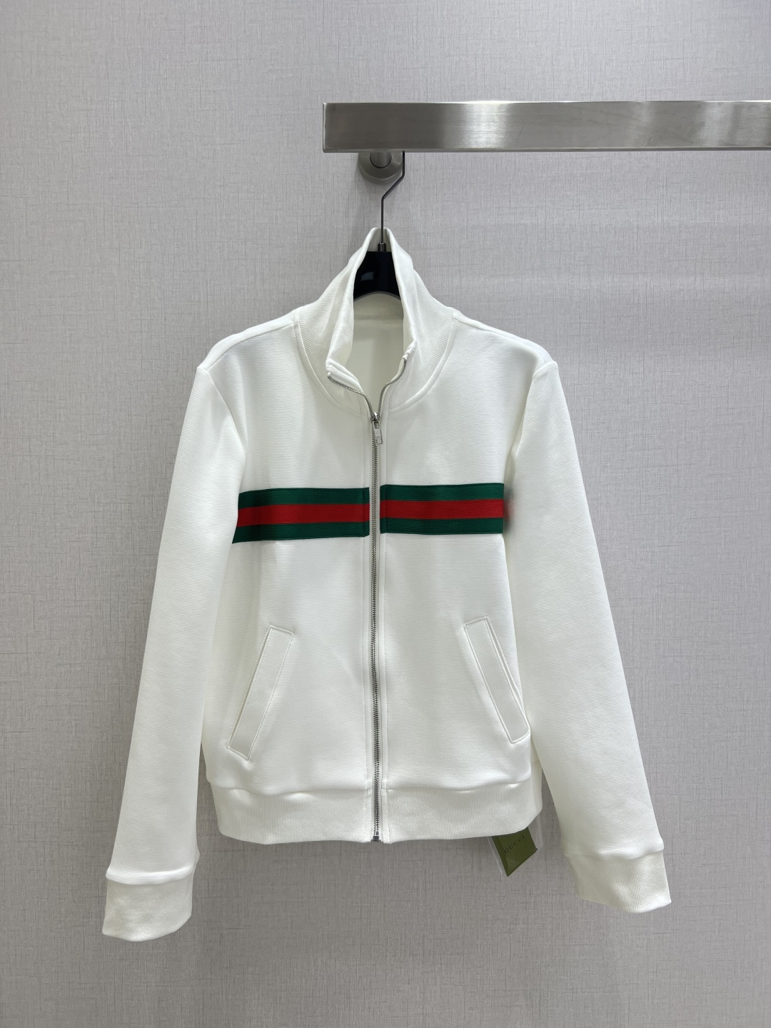 NO:496327,Highly recommended GUC*2025 early autumn new style jacket zipper long-sleeved jacket three-color webbing decoration exquisite workmanship One color SML code High quality ABC, gucci, jackets & coats, jackets & coats, alexander wang19860909强烈推荐 GUC*2025早秋新款 夹克拉链长袖外套 三色织带装饰 做工精致 一个色 SML码 高品质ABC,,gucci,jackets & coats,jackets & coats,alexander wang,Women's clothing