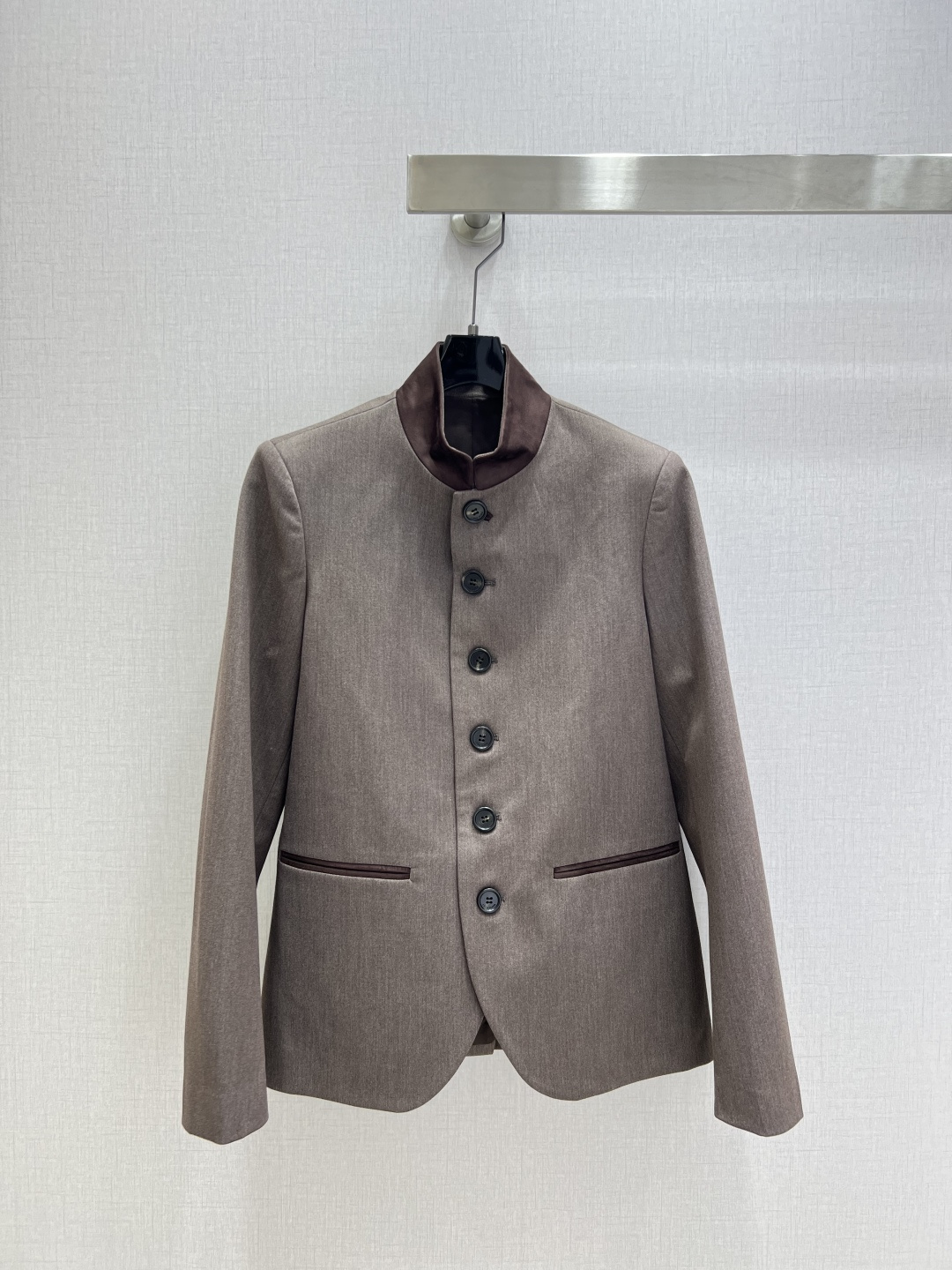 NO:497953,Highly recommended LP*2025 early autumn new style, minimalist stand-up collar long sleeve jacket pleated long skirt, separate batches, minimalist casual old money style, easy to control commuting outfits, match with skirts in the same series, interpret different styles, excellent texture, one color, SMLXL code, high quality,,loro piano, skirts, jackets & coats,alexander wang19860909强烈推荐 LP*2025早秋新款 极简小立领长袖外套百褶长半裙 分开批 极简休闲老钱风 通勤穿搭轻松驾驭 搭配同系列半裙 演绎不同风格 质感超赞 一个色 SMLXL码 高品质外,,loro piana,skirts,jackets & coats,alexander wang,Women's clothing