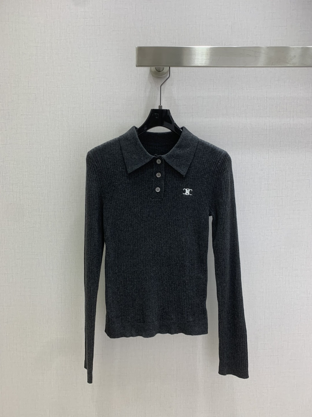 NO:517134,Highly recommended CEL* early autumn new POLO lapel sweater college style long-sleeved knitted top slim and super elastic three colors SMLXL code high quality ABC, sweaters, alexander wang19860909强烈推荐 CEL*早秋新款 POLO翻领毛衣学院风长袖针织上衣 修身显瘦弹性超大 三个色 SMLXL码 高品质ABC,,sweaters,alexander wang,Women's clothing