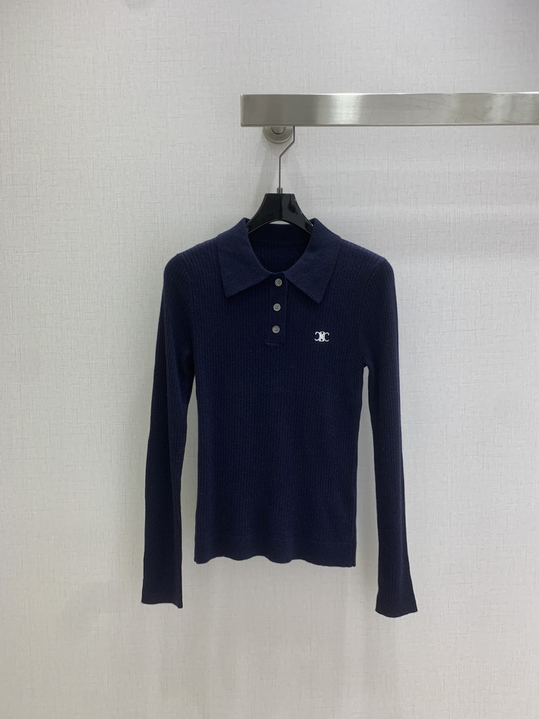 NO:517149,Highly recommended CEL* early autumn new POLO lapel sweater college style long-sleeved knitted top slim and super elastic three colors SMLXL code high quality ABC, sweaters, alexander wang19860909强烈推荐 CEL*早秋新款 POLO翻领毛衣学院风长袖针织上衣 修身显瘦弹性超大 三个色 SMLXL码 高品质ABC,,sweaters,alexander wang,Women's clothing