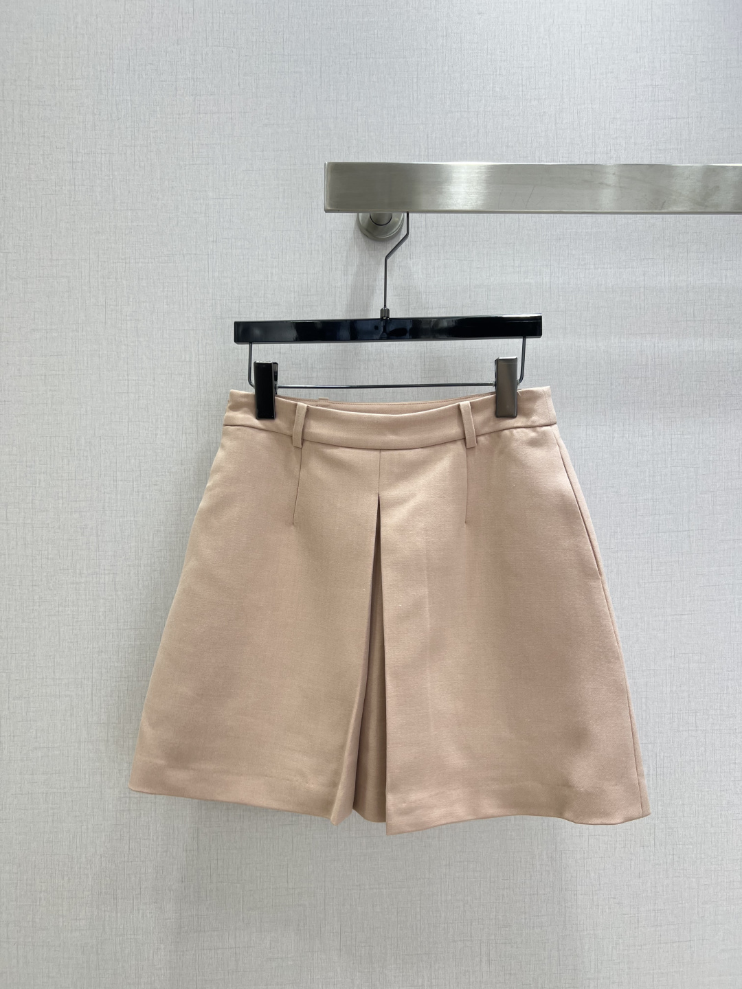 NO:591288,Highly recommended DIO* 2025 autumn and winter new style, buttoned long-sleeved suit jacket, slit suit skirt, separate batches, simple and elegant suit cover, very high-end imported texture, look at the details carefully, the color is super correct, very cool, clean and classy, ​​improves temperament~~ completely follows the level of high-end ready-to-wear. Can't help but love it. Temperament MM must buy one color SML code, high quality, dior, skirts, jackets & coats, business suit, alexander wang19860909强烈推荐 DIO*2025秋冬新款 纽扣长袖西装外套开衩西装半裙 分开批 简洁大气的西装套 非常高级的进口质地 仔细看细节 颜色超正上身非常飒爽 干净有品 提气质~~完全按照高定成衣水准 无法不爱 气质MM必入 一个色 SML码 高品,,dior,skirts,jackets & coats,business suit,alexander wang,Women's clothing