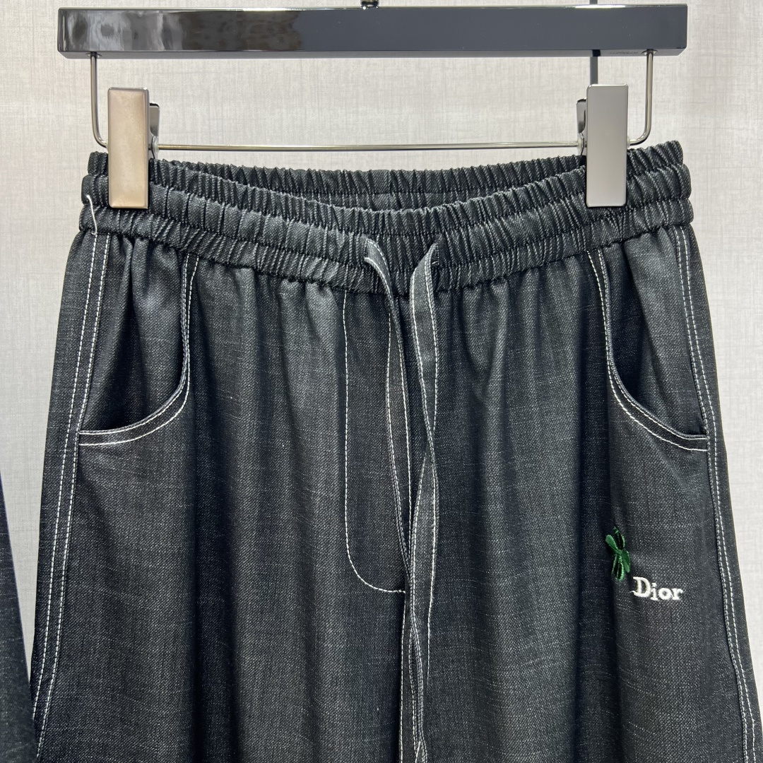 NO:737730,Highly recommended 26 early spring new style, pocket printed long-sleeved shirt, letter embroidered wide-leg trousers, separate batches, highly customized YB imported fabrics, comfortable and breathable, a set of top-notch tops, highly recommended, two colors, SML code, high quality, shirts,19860909强烈推荐 26早春新款 口袋印花长袖衬衫字母刺绣阔腿长裤 分开批 高定制YB进口面料 舒适透气 一套上身绝绝子 强推 两个色 SML码 高品,,shirts,,Women's clothing