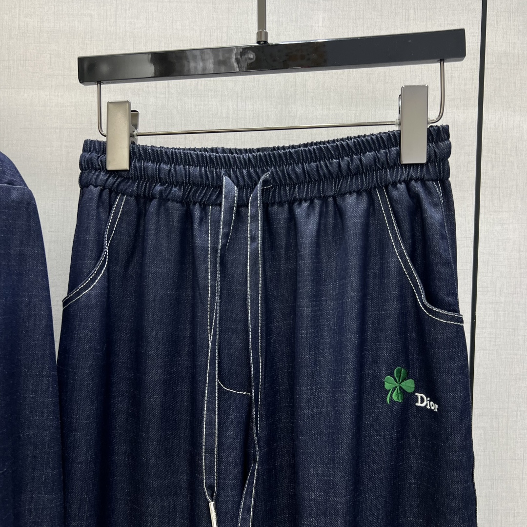 NO:737753,Highly recommended 26 early spring new style, pocket printed long-sleeved shirt, letter embroidered wide-leg trousers, separate batches, highly customized YB imported fabrics, comfortable and breathable, a set of top-notch tops, highly recommended, two colors, SML code, high quality, shirts,19860909强烈推荐 26早春新款 口袋印花长袖衬衫字母刺绣阔腿长裤 分开批 高定制YB进口面料 舒适透气 一套上身绝绝子 强推 两个色 SML码 高品质,,shirts,,Women's clothing