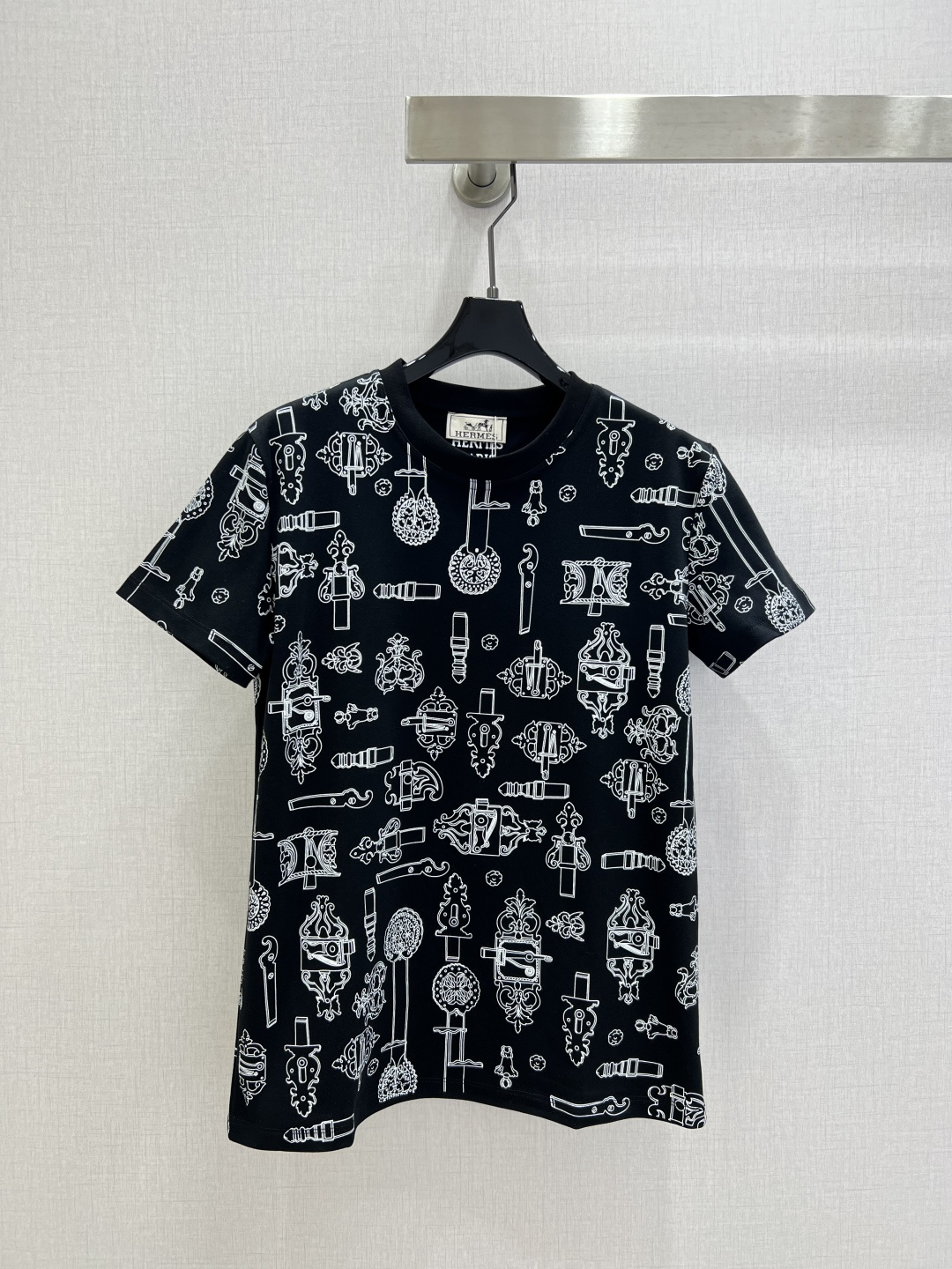 NO:739070,Highly recommended 26 early spring new printed short-sleeved T-shirt, made of cotton fabric with soft and delicate texture, custom-made washed wheat accessories, fit-fitting, comfortable and good-looking!  Two colors SML code high quality ABC,,T-shirt,tees,t-shirt,19860909强烈推荐 26早春新款 印花短袖T恤,采用棉面料质感柔软细腻,定制洗水麦辅料齐,版型合身上身效果舒适好看！两个色 SML码 高品质ABC,,T-shirt,tees，t-shirt,,Women's clothing