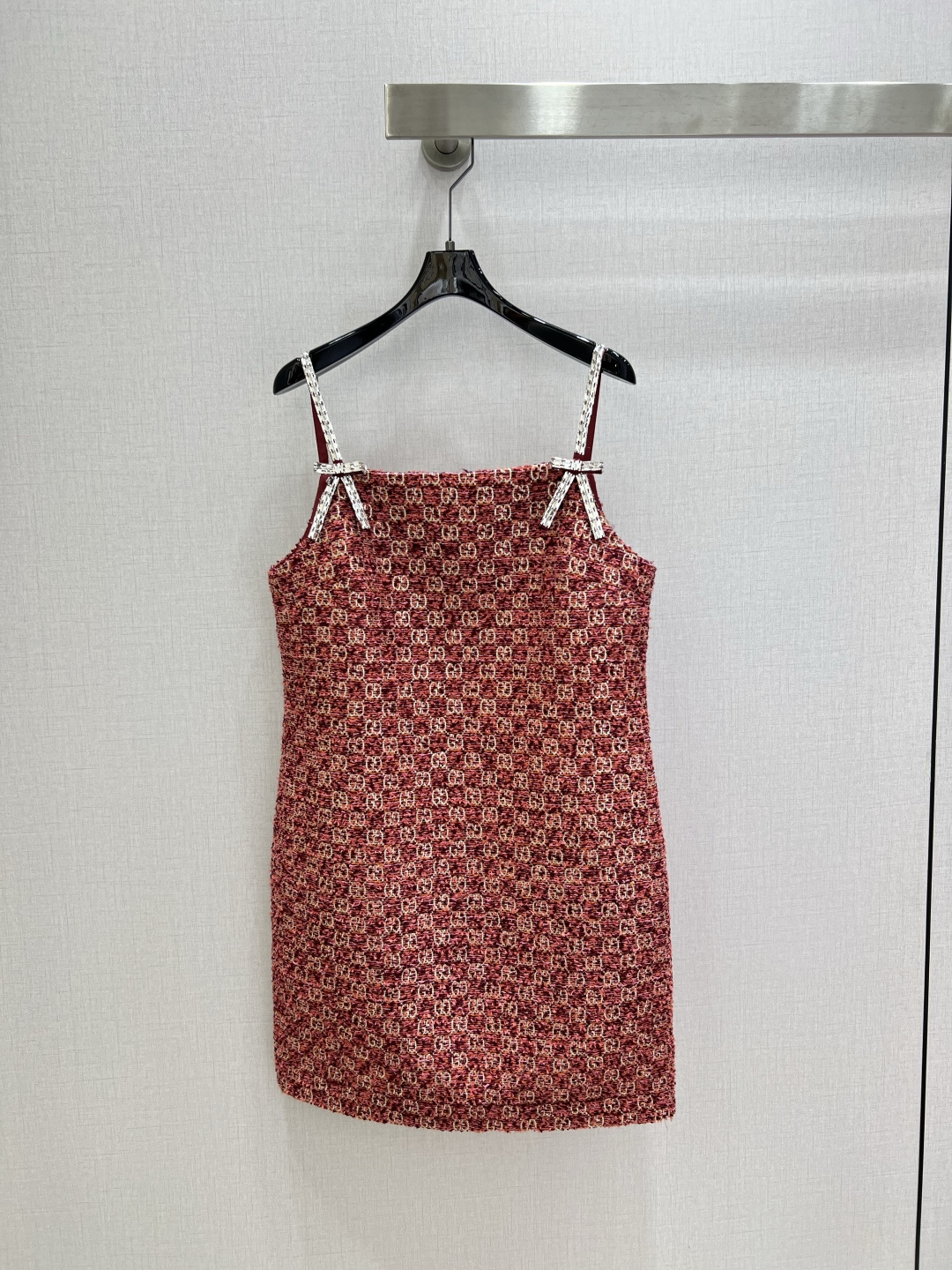 NO:790683,Highly recommended 26 early spring new style, bow strap slub dress, slub fabric double G pattern decoration, workmanship depends on the details, high custom fabric, elegant and generous, one color SML code, high quality ABC,,skirts,19860909强烈推荐 26早春新款 蝴蝶结吊带粗纺连衣裙 粗纺面料双G图案装饰 做工看细节 高定制面料 优雅大方 一个色 SML码 高品质ABC,,skirts,,Women's clothing