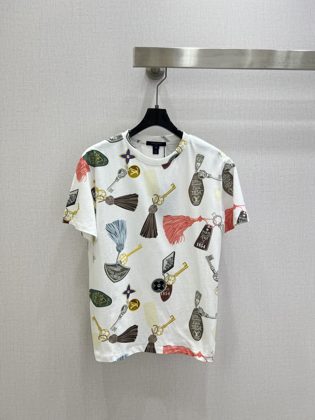 NO:793824,Highly recommended 26 early spring new short-sleeved T-shirt with cartoon print; made of cotton fabric with soft and delicate texture; custom-made washed wheat accessories. The fit is comfortable and good-looking!  Three colors SML code high quality ABC, T-shirt, tees, t-shirt,19860909强烈推荐 26早春新款 卡通印花图案短袖T恤；采用棉面料质感柔软细腻；定制洗水麦辅料齐.版型合身上身效果舒适好看！三个色 SML码 高品质ABC,,T-shirt,tees，t-shirt,,Women's clothing