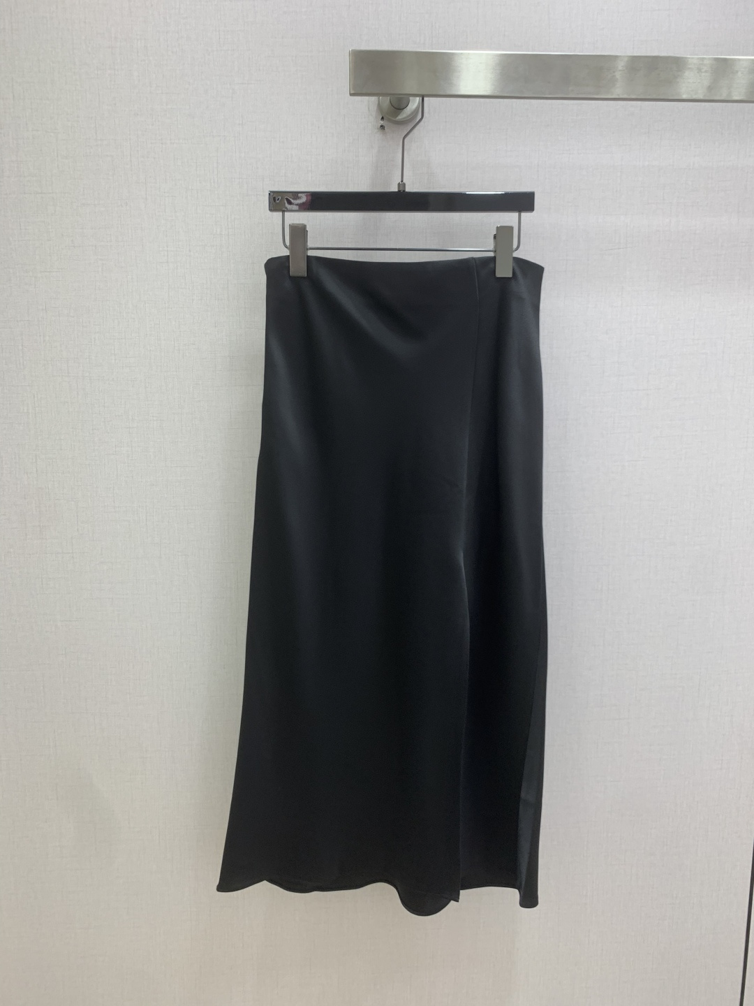 NO:806608,Highly recommended 26 spring and summer new styles, minimalist slit long skirt, popular slit skirt, elegant drape skirt, four colors, SMLXL code, high quality ABC,,skirts,19860909强烈推荐 26春夏新款 极简开衩长半裙 爆款开叉半身裙气质垂感半身裙 四个色 SMLXL码 高品质ABC,,skirts,,Women's clothing