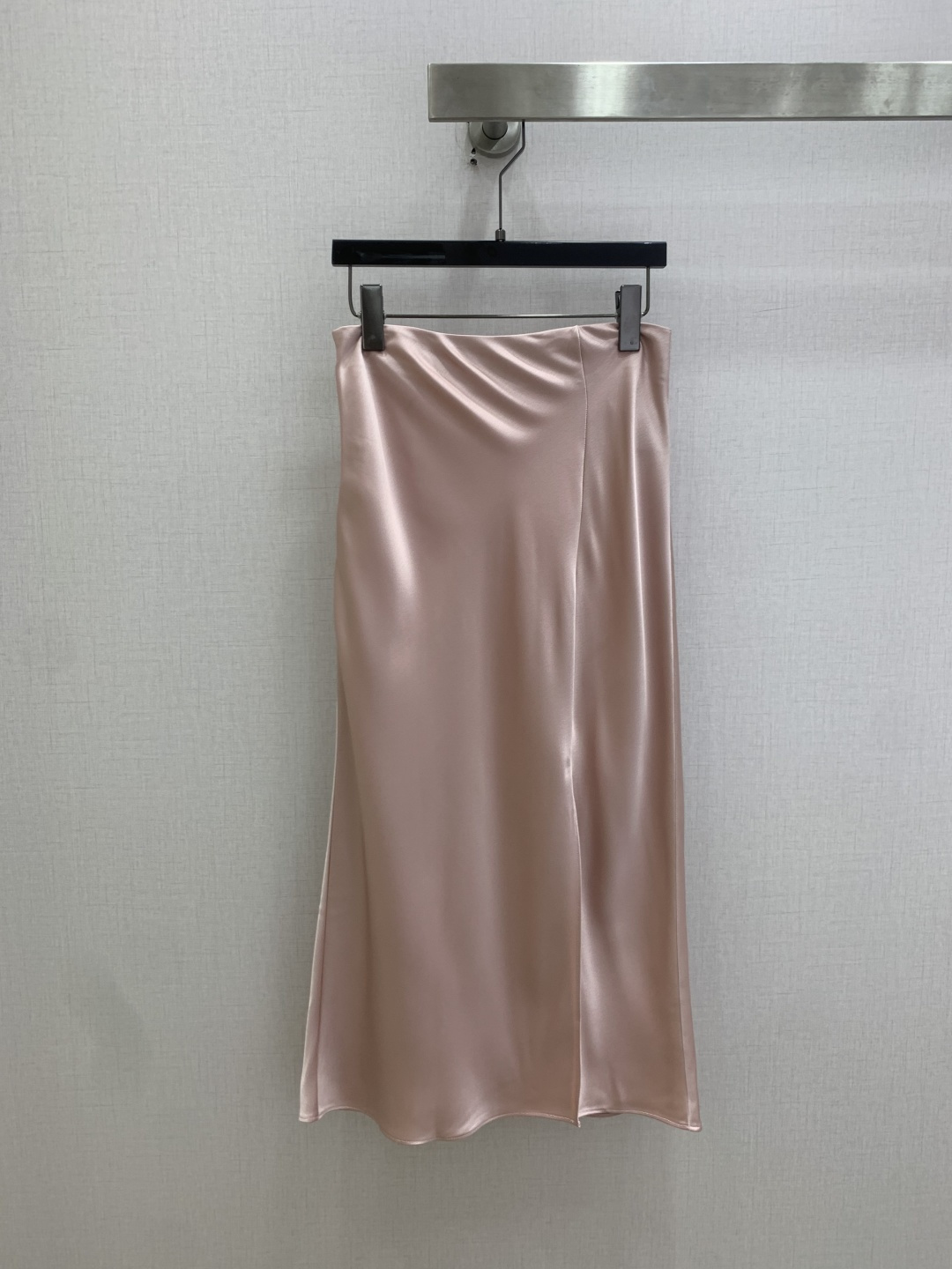 NO:806603,Highly recommended 26 spring and summer new styles, minimalist slit long skirt, popular slit skirt, elegant drape skirt, four colors, SMLXL code, high quality ABC,,skirts,19860909强烈推荐 26春夏新款 极简开衩长半裙 爆款开叉半身裙气质垂感半身裙 四个色 SMLXL码 高品质ABC,,skirts,,Women's clothing