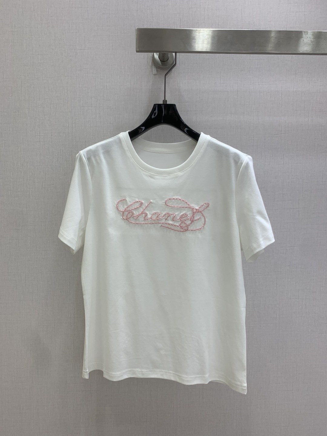 샤넬 여성 2026SS 로고 자수 반팔 티셔츠 레플리카 41560 Chanel Women T Shirt