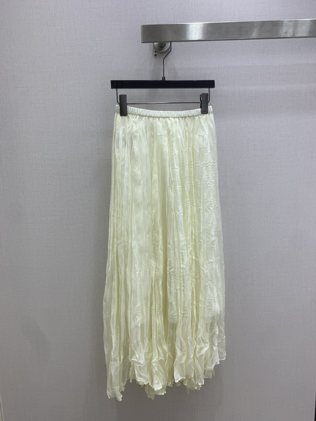 NO:825930,Highly recommended 26 spring and summer new style pleated long skirt, textured holiday style irregular pleated long skirt, four colors SMLXL code, high quality ABC,,skirts,19860909强烈推荐 26春夏新款 褶皱长半裙 肌理感度假风不规则乱褶长裙 四个色 SMLXL码 高品质ABC,,skirts,,Women's clothing