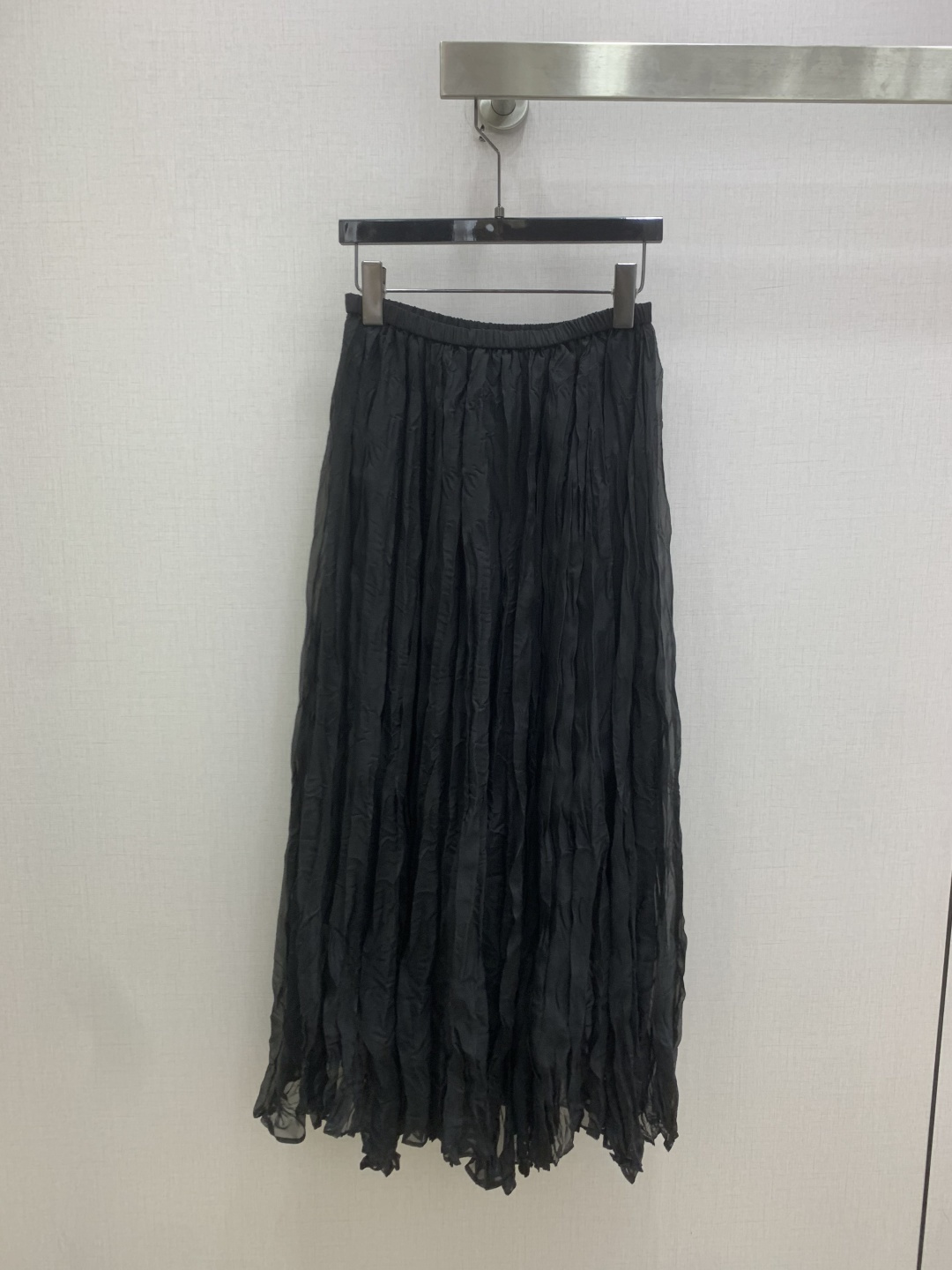 NO:825897,Highly recommended 26 spring and summer new style pleated long skirt, textured holiday style irregular pleated long skirt, four colors SMLXL code, high quality ABC,,skirts,19860909强烈推荐 26春夏新款 褶皱长半裙 肌理感度假风不规则乱褶长裙 四个色 SMLXL码 高品质ABC,,skirts,,Women's clothing
