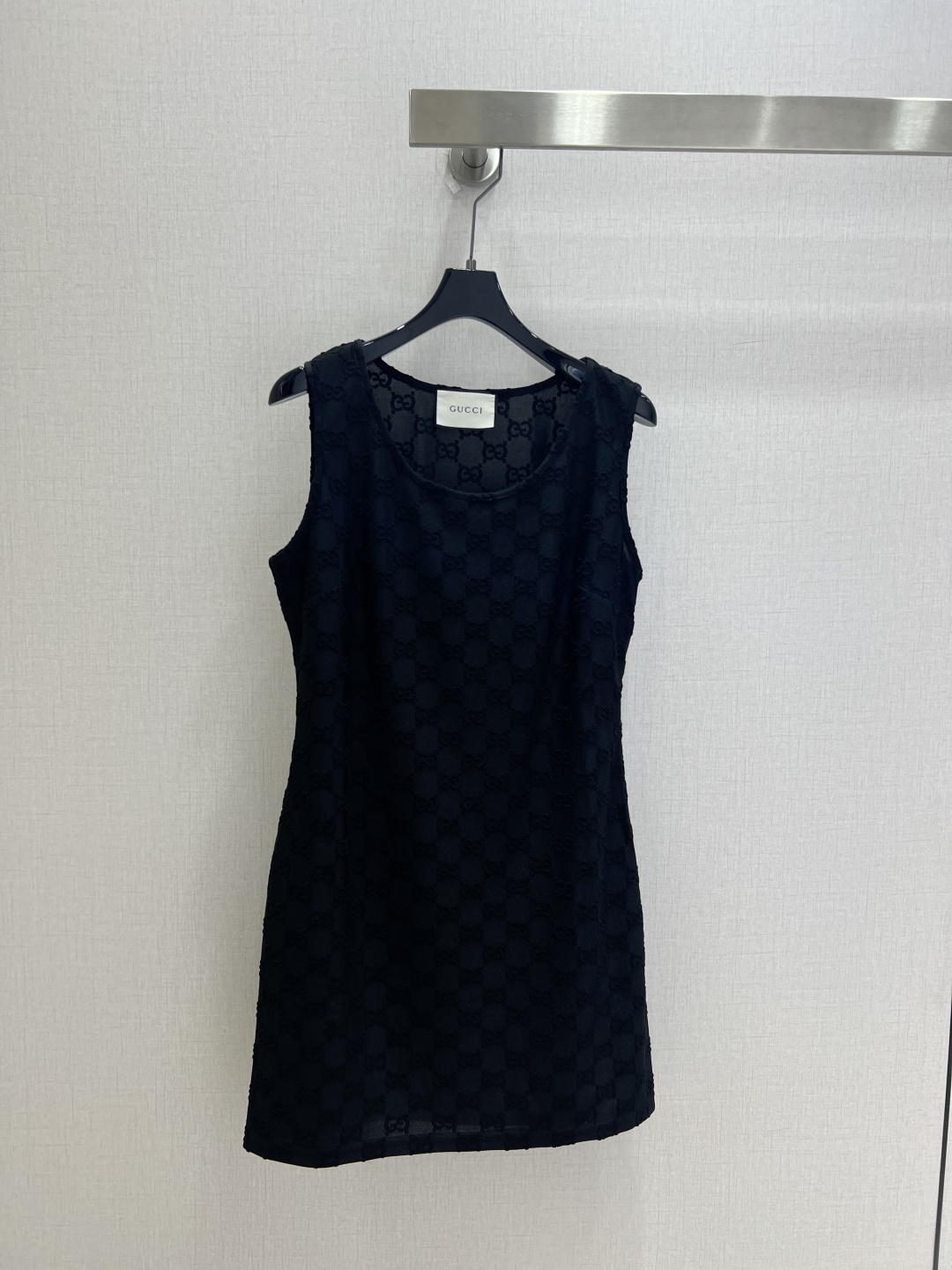NO:903555,Highly recommended 26 spring and summer new style jacquard sleeveless dress, slightly see-through, sexy and girly. It doesn't look too good at all, it has a looming feeling. Solid color body, classic logo, three-dimensional tailoring technology, versatile and not picky, suitable for babies of all shapes. People can't help but want to get close. One color SML code, high quality,,skirts,19860909强烈推荐 26春夏新款 提花无袖连衣裙 微透视 性感 少女心爆棚 简直不要太好看,有种若隐若现的感觉 纯色衣身 经典标志 立体剪裁工艺 百搭不挑人,适合各种身材的宝宝们穿搭.让人忍不住想要靠近 一个色 SML码 高品质,,skirts,,Women's clothing