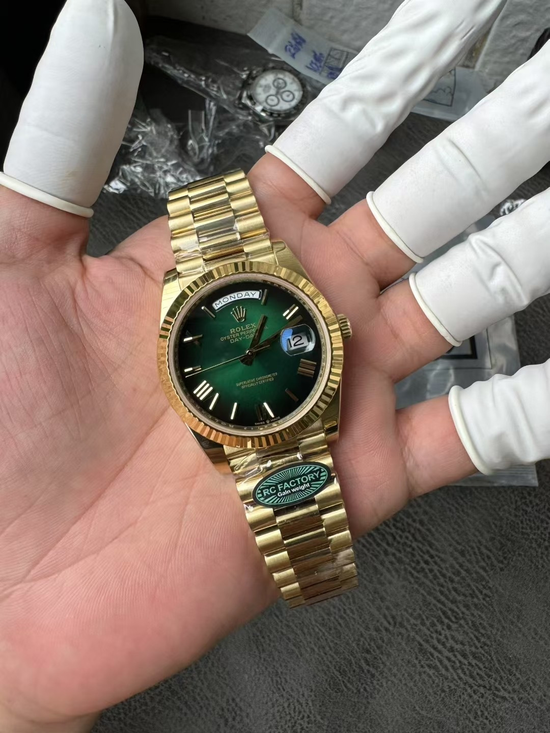 NO:385184,RC Smoked Green Counterweight DD 206g No peeling, can be repeatedly wrapped in gold,19860909RC烟熏绿配重dd 206克 不掉皮 可反复包金,,Watch