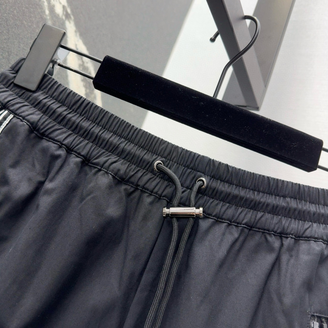 Fashionable CD 25SS Spoiler Females: Spring-Summer High-Language Classics with Pears and Pipples - 图片 4