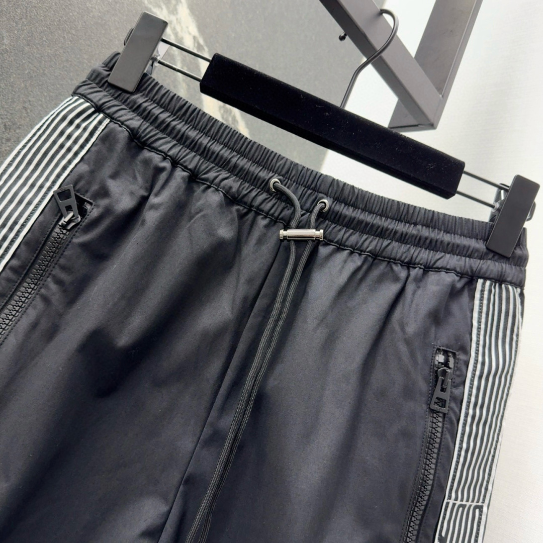 Fashionable CD 25SS Spoiler Females: Spring-Summer High-Language Classics with Pears and Pipples - 图片 7