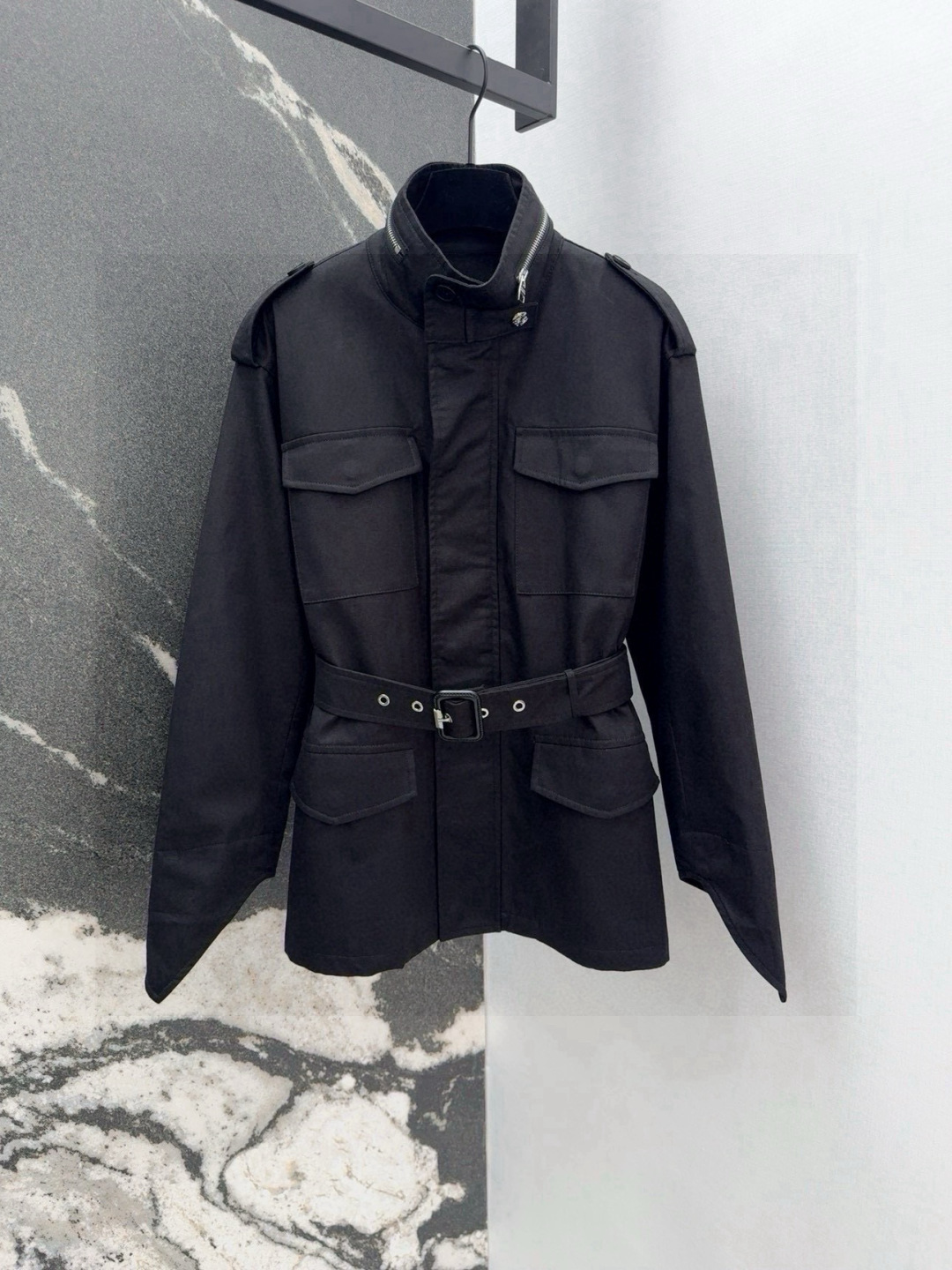 Stylish One-Size-Fits-All Female Suit with Wind-Collar Coat for Fall/Winter - 图片 1