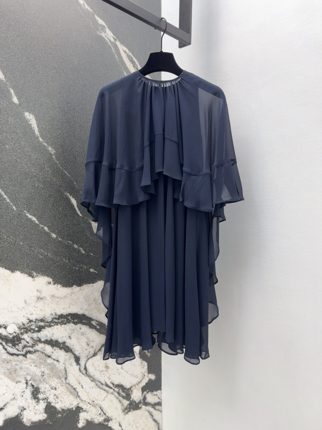 “P644 Original Dress: Versatile One-Size-Fits-All with Chic Summer Accessories” - 图片 2