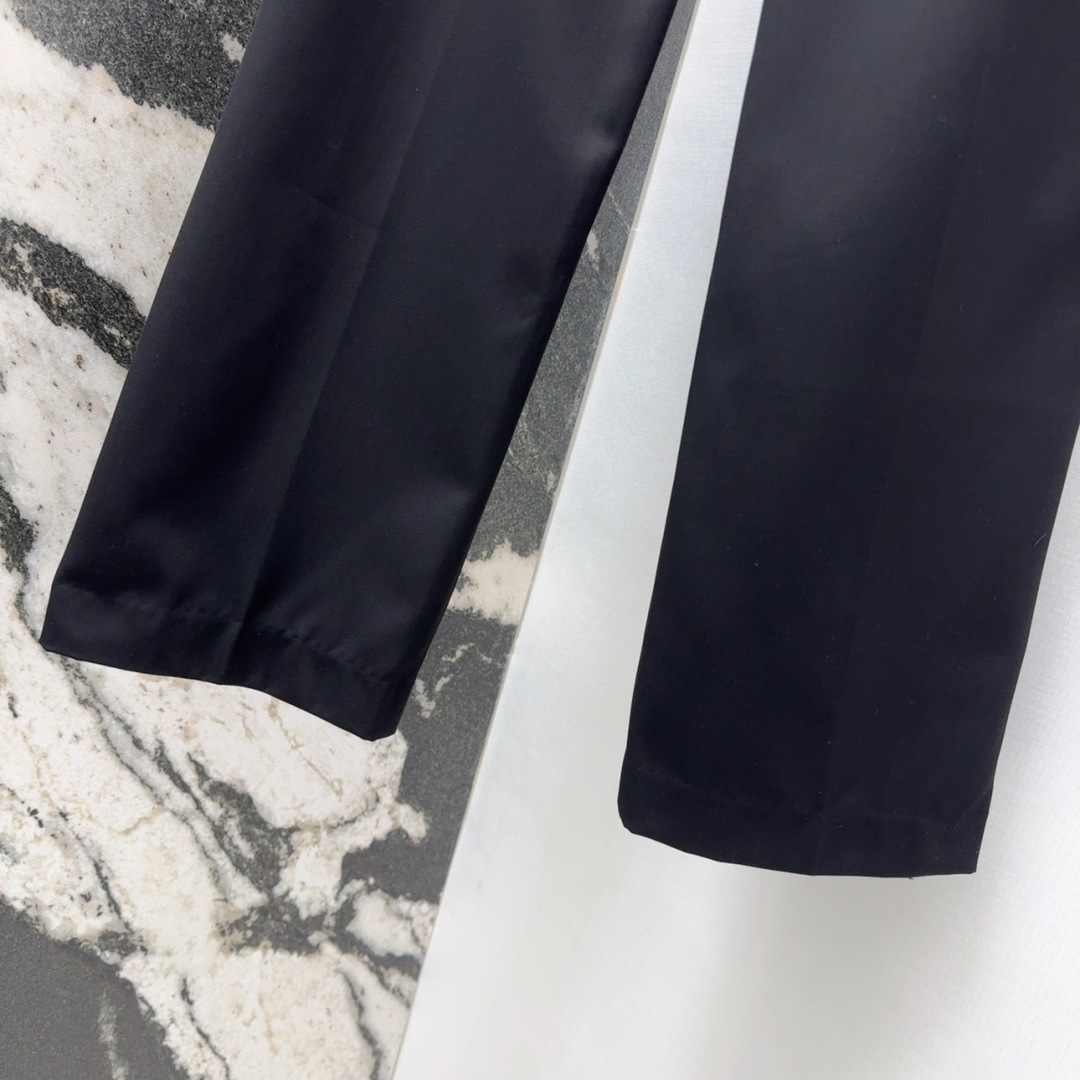 “Ver 25SS Original Femininity Suit: Metal Button Decoration, High Waist Design, Modern Style” - 图片 5