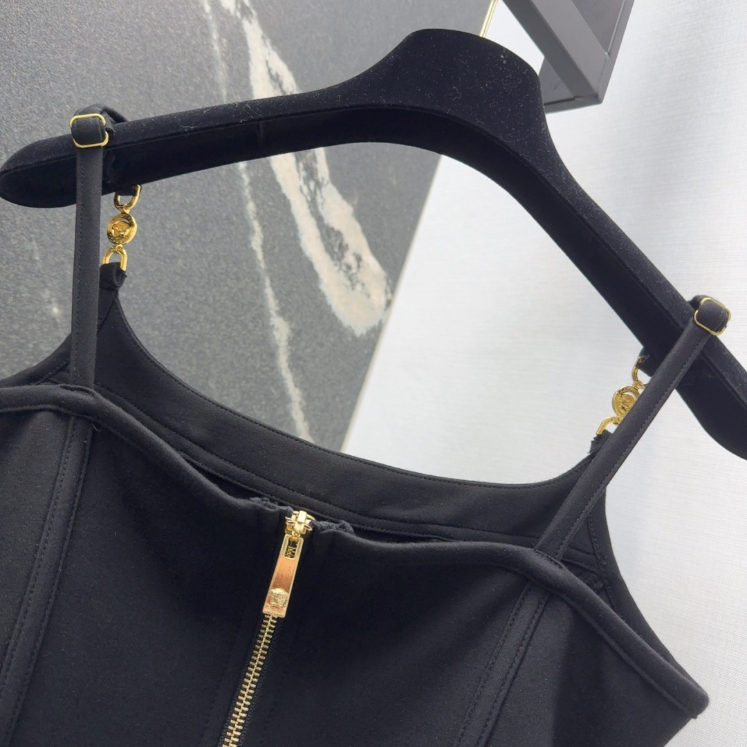 Stylish Medusa V-shaped Suit for Women: Spring-Summer Collection with Unique Design - 图片 8