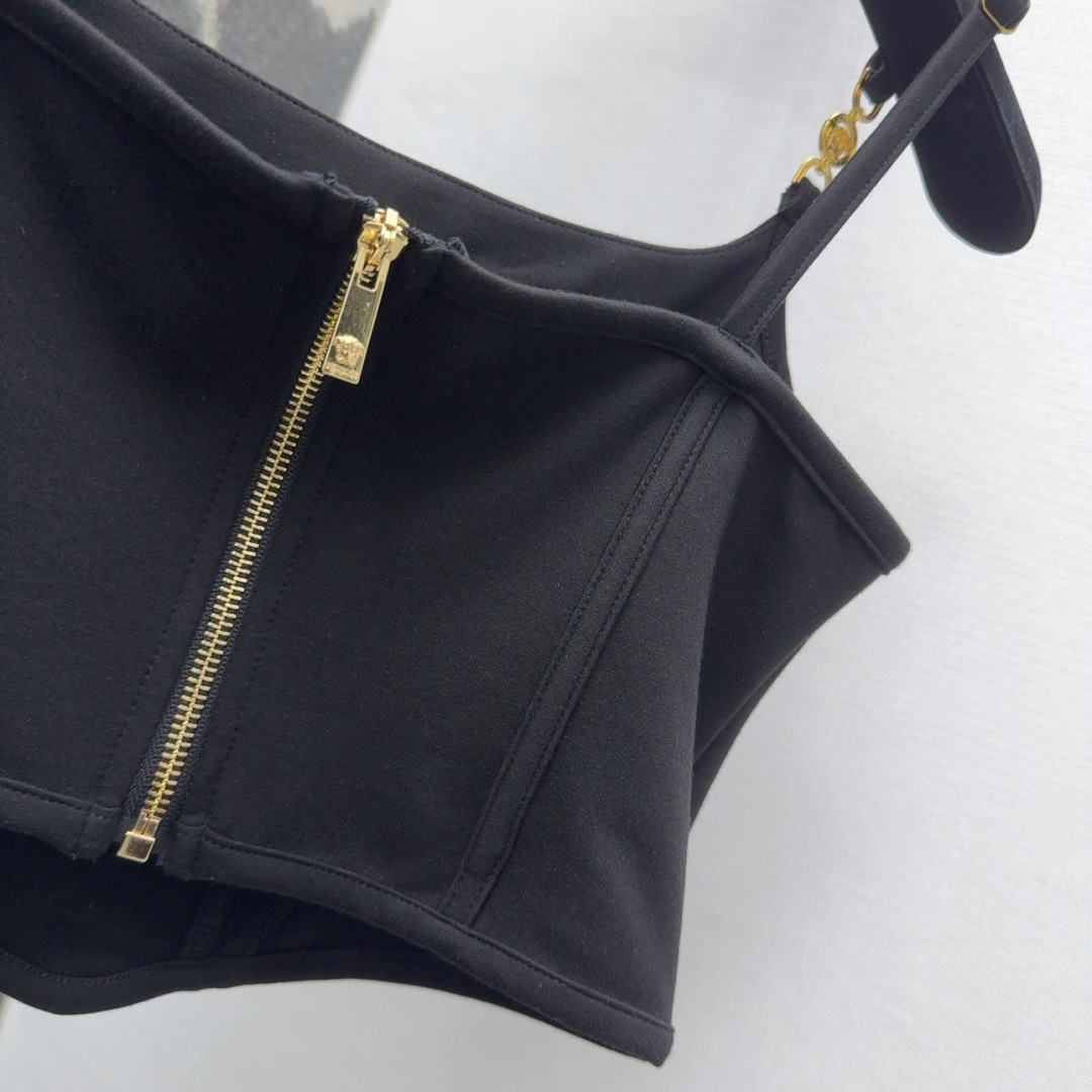 Stylish Medusa V-shaped Suit for Women: Spring-Summer Collection with Unique Design - 图片 9