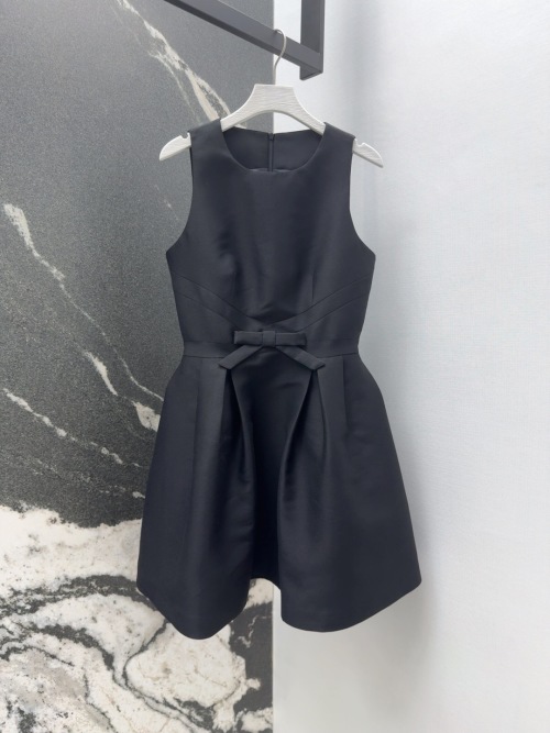 Sleeveless Mini Dress with Bow Detail - Elegant and Sweet Summer Style 1 Sleeveless Mini Dress with Bow Detail - Elegant and Sweet Summer Style