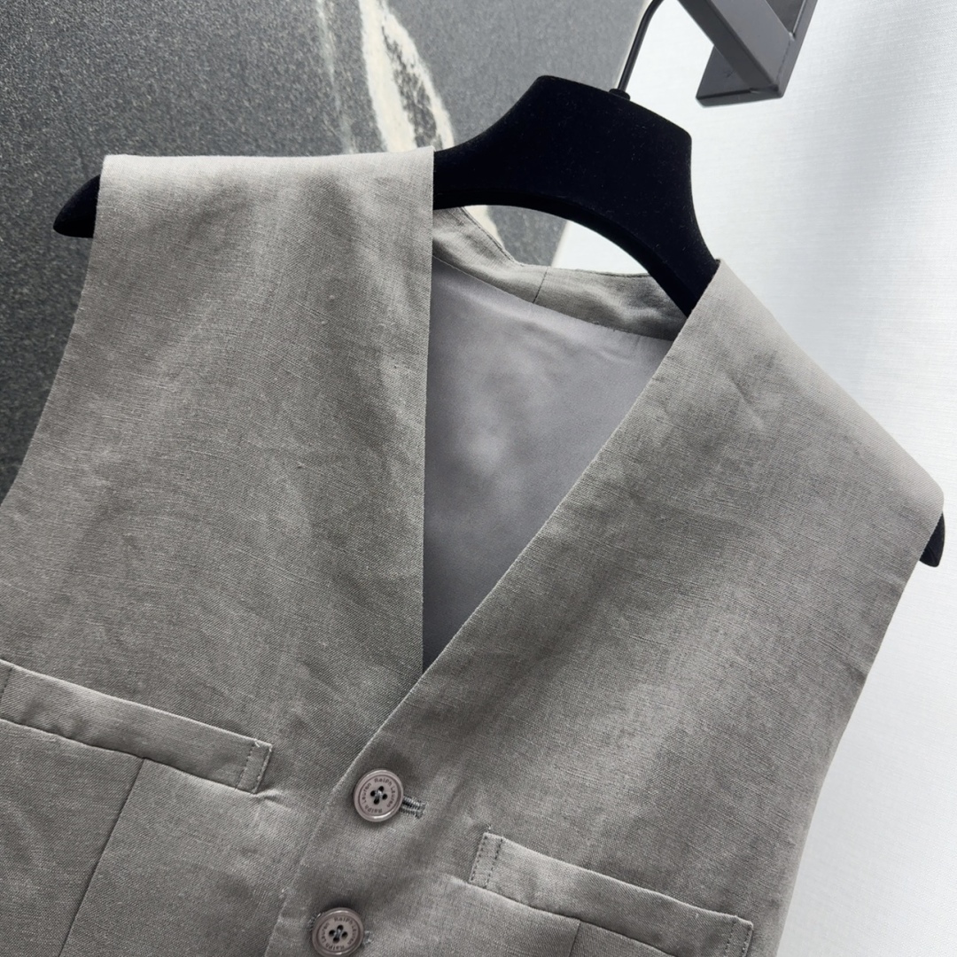 P851 Original Hard-Core Female Linen Suit with H-Style Vest and Shorts - 图片 3