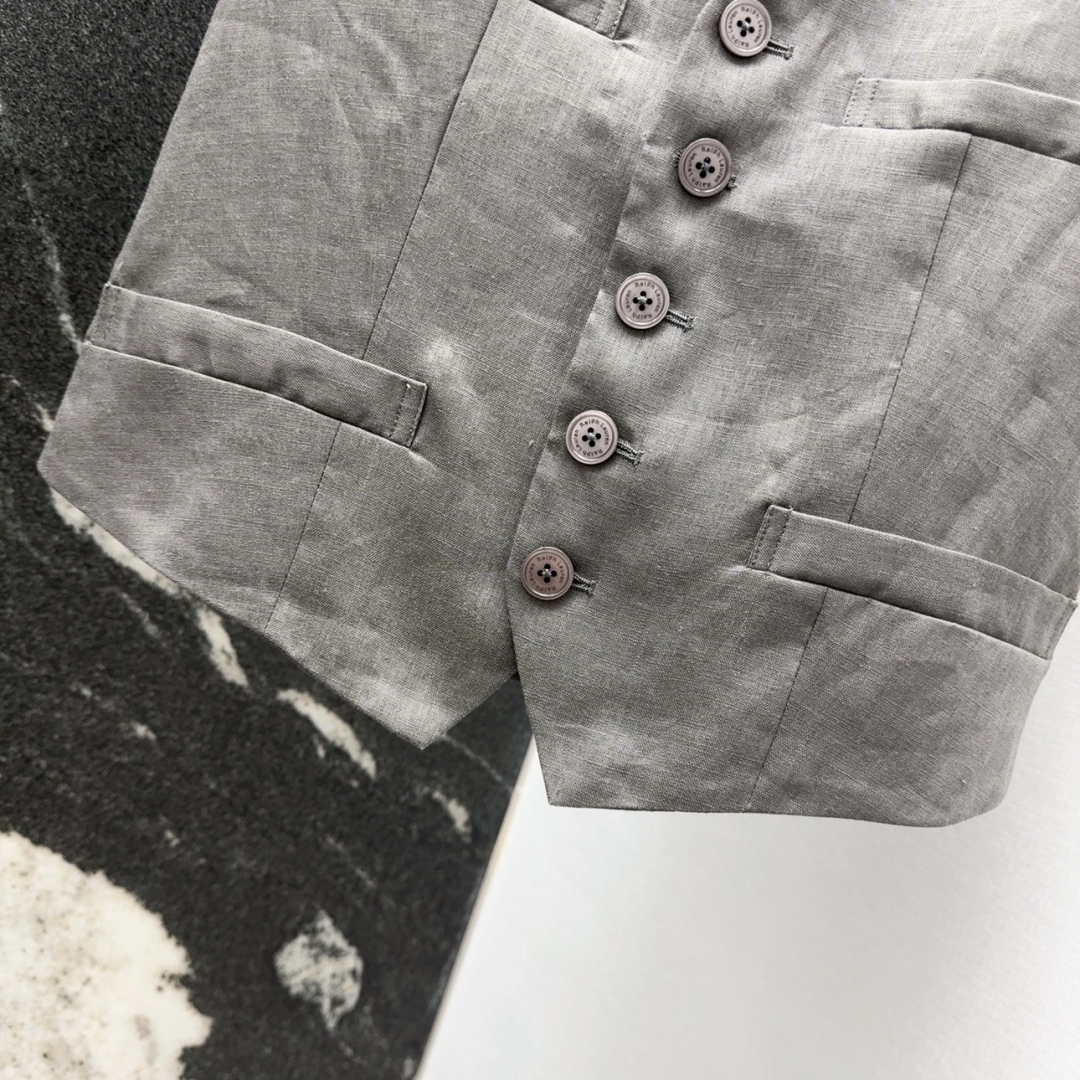 P851 Original Hard-Core Female Linen Suit with H-Style Vest and Shorts - 图片 4