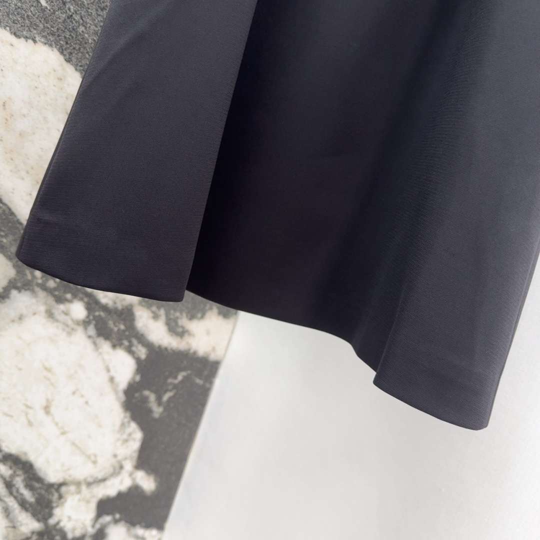 “French-Style Hepburn Collar Dress: Elegant Design for Daily Commuting in Three Colors” - 图片 7