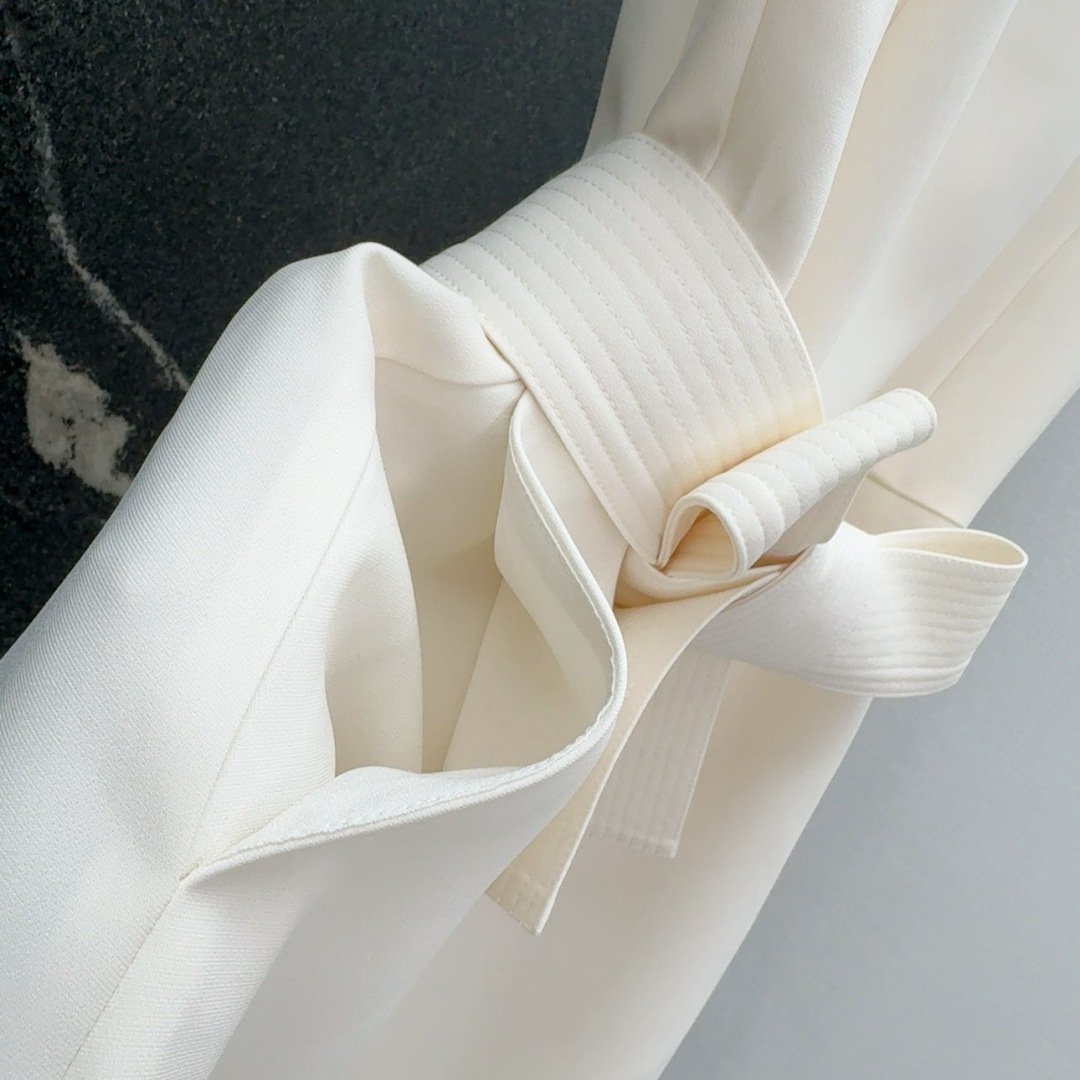 French-Style Hepburn Collar Dress: Elegant Design with Versatile Colors for Daily Wear - 图片 5